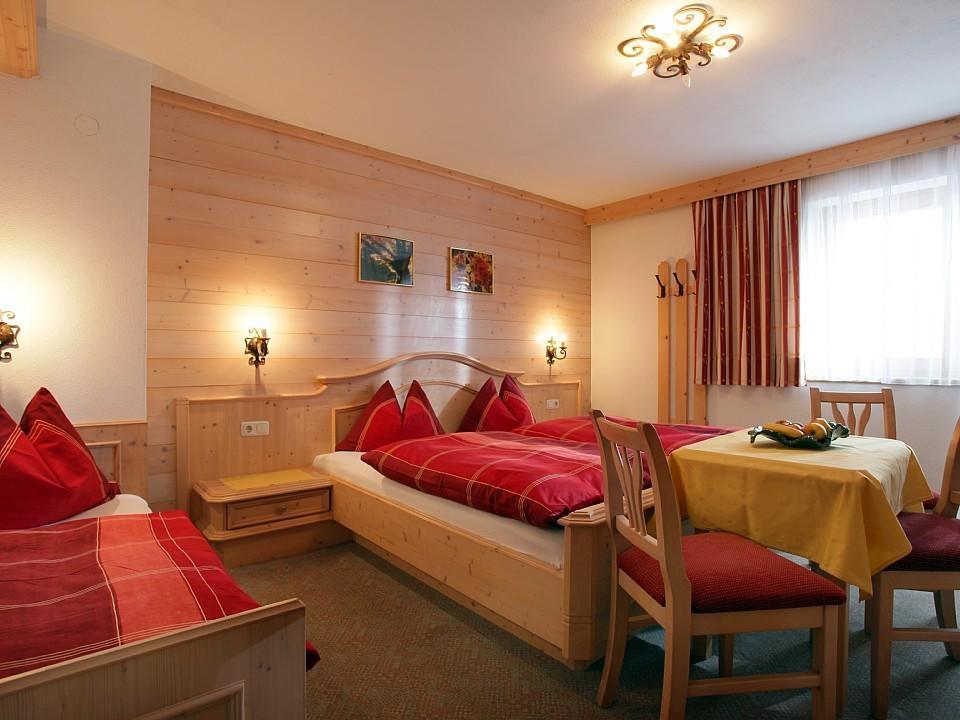 Gaestehaus Hofer Brixen im Thale Pokoj fotografie